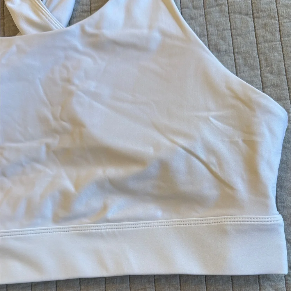 Fabletics White Sports Bra Size XL